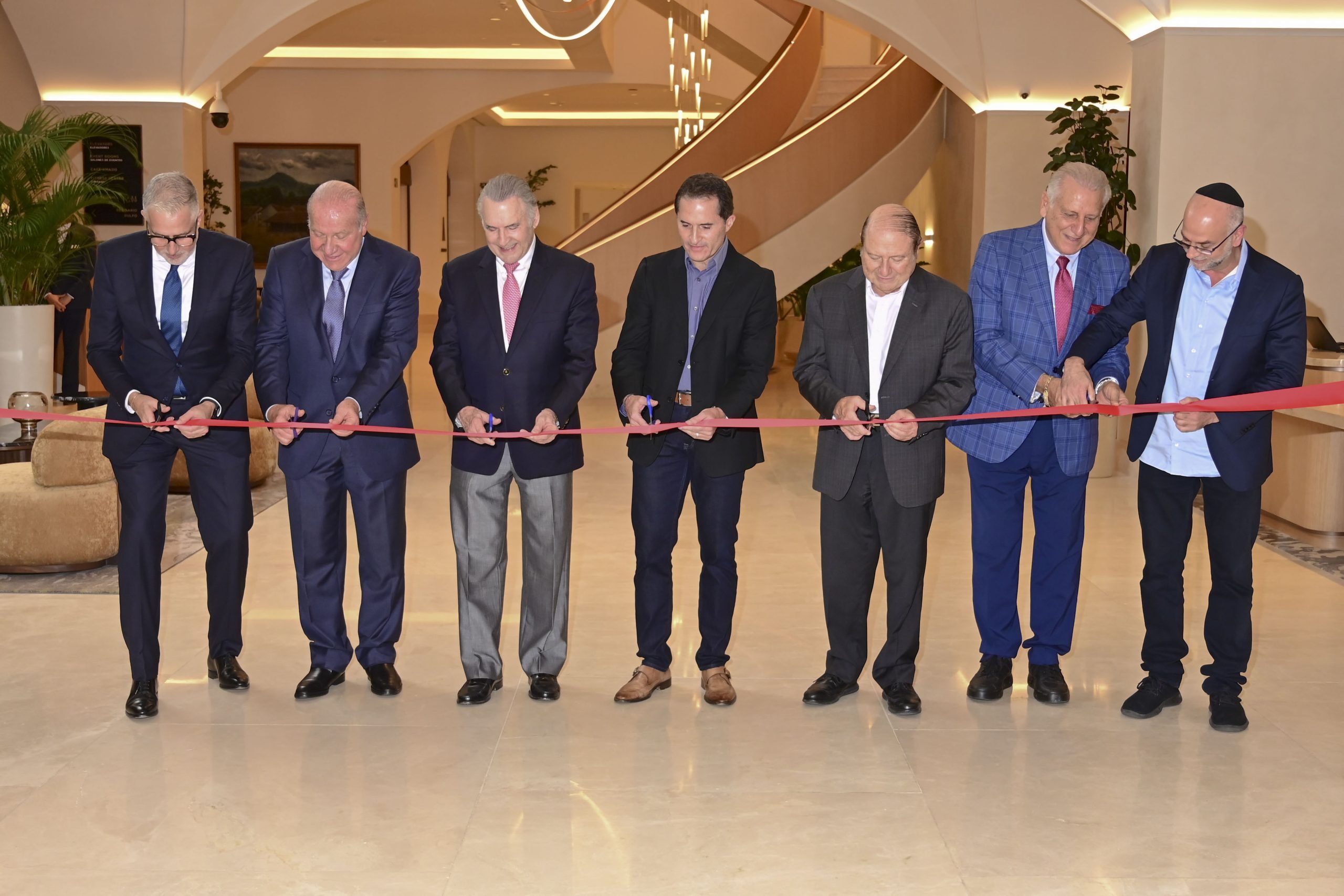 Hotel Hyatt Regency abre sus puertas en Ciudad de Panamá.