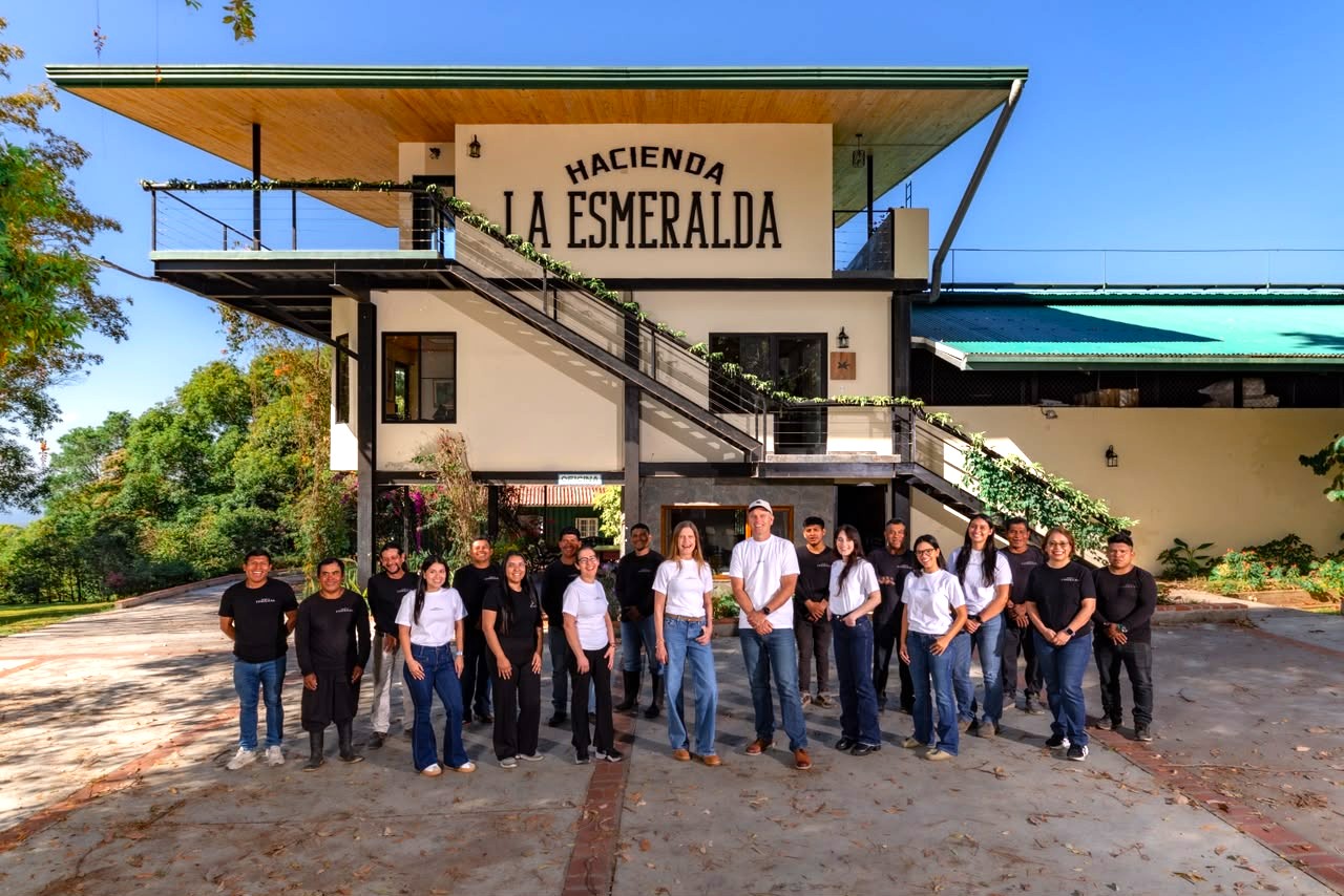 Hacienda La Esmeralda logra otro récord mundial en subasta privada